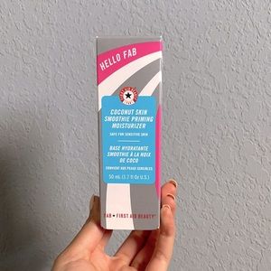 First Aid Beauty Coconut Skin Smoothie Priming Moisturizer